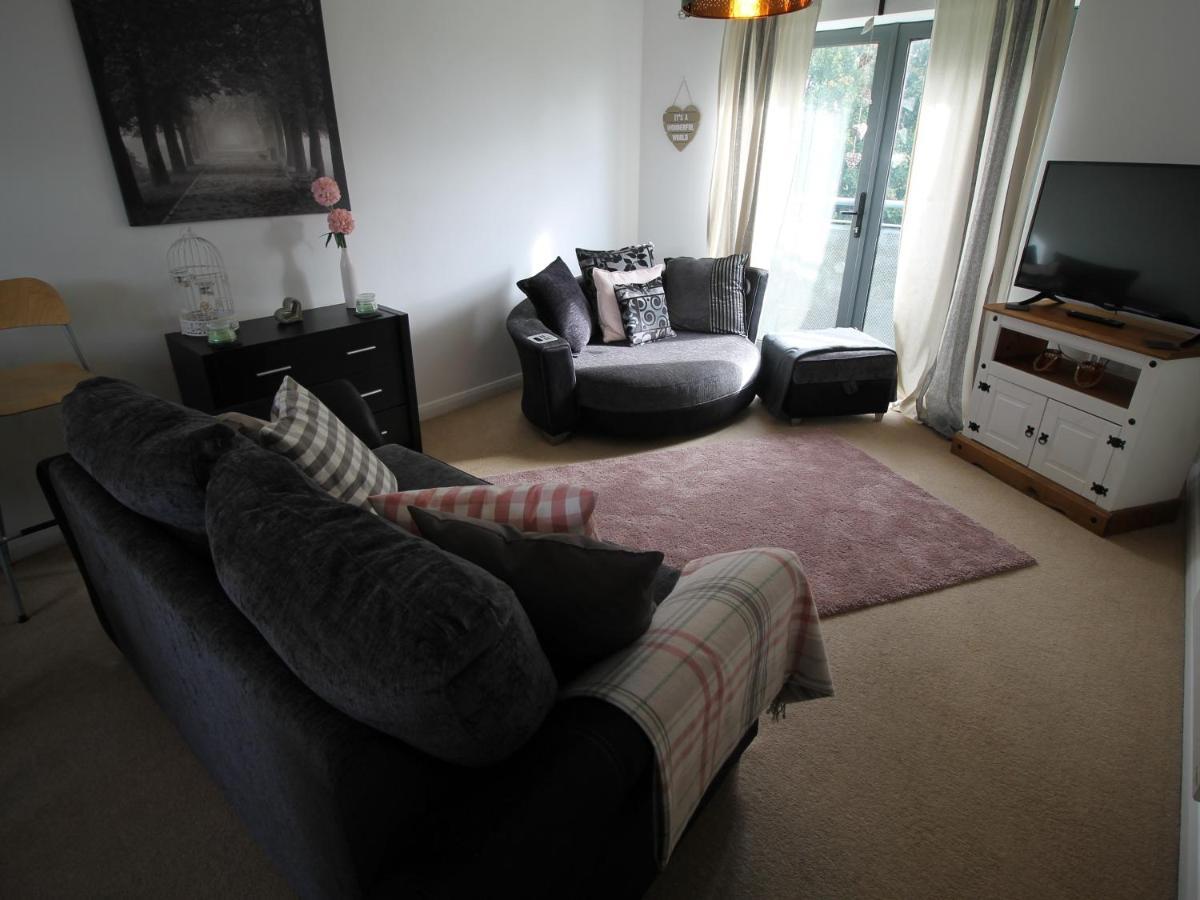 Radyr Place Apartments By Cardiff Holiday Homes Екстер'єр фото